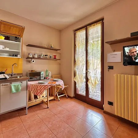Viasanmarco12.apt Guest house *